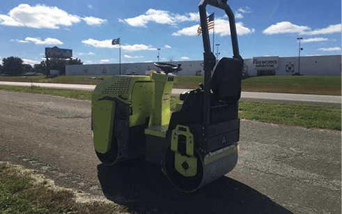 American Customer Raves About the SDBM 1-Ton Road Roller: A Testament to Quality