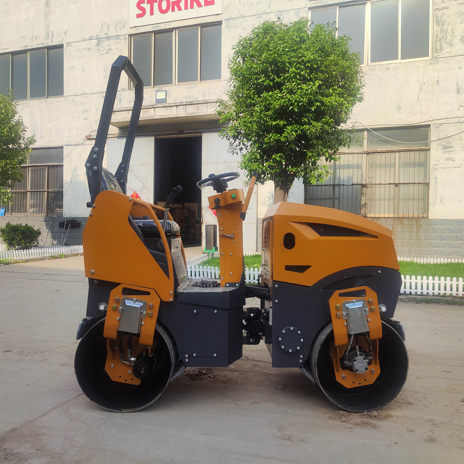 SDBM 1 Ton Road Roller