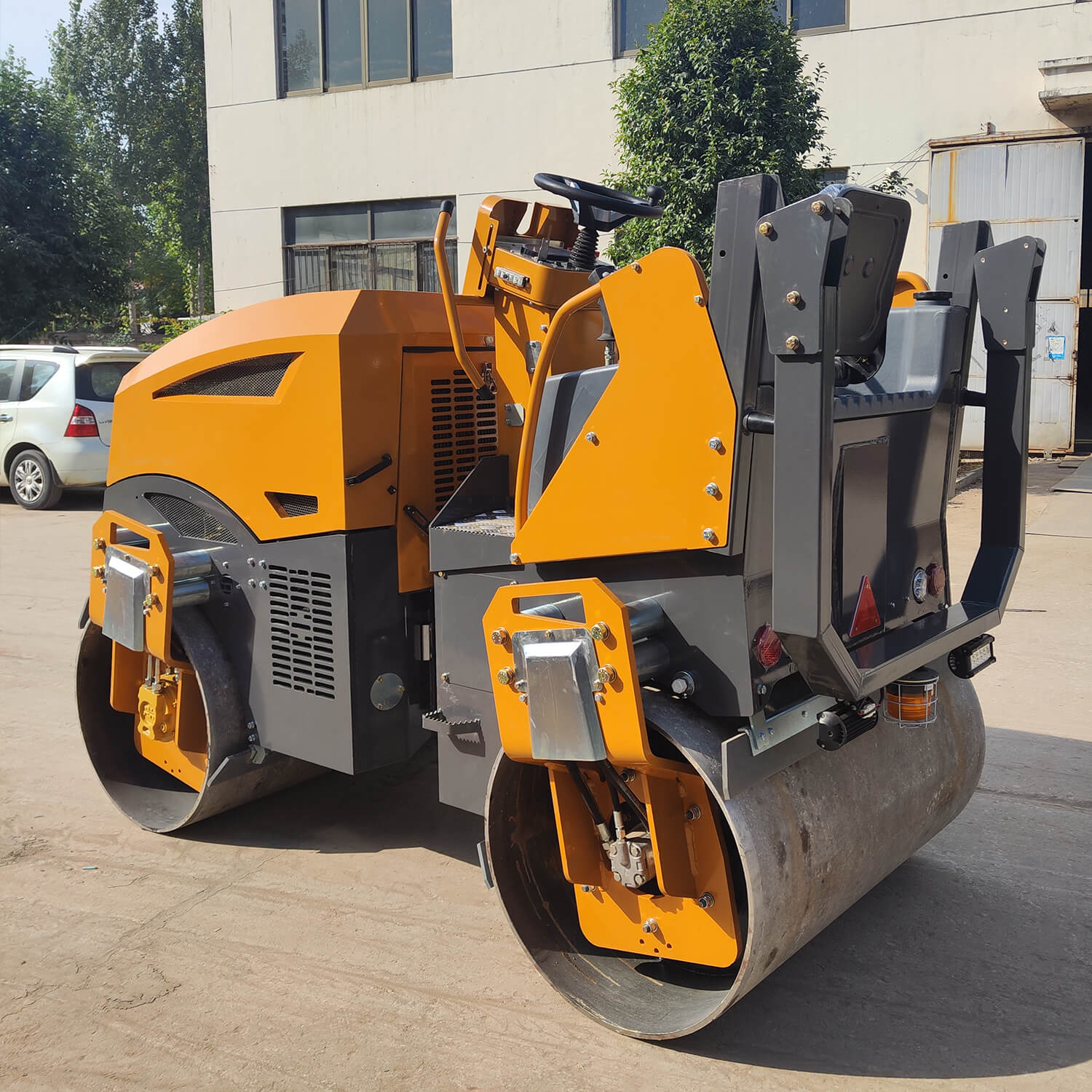 SDBM 5 Ton Road Roller