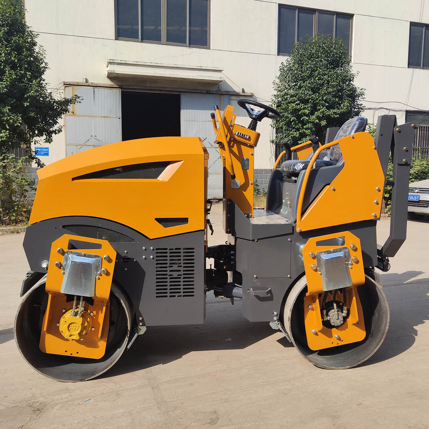 SDBM 5 Ton Road Roller